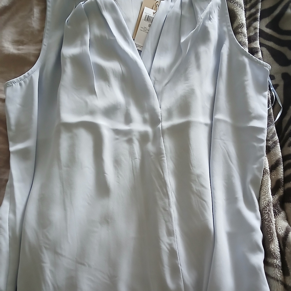 Elie Tahari Silky Sleeveless Top - Picture 12 of 12